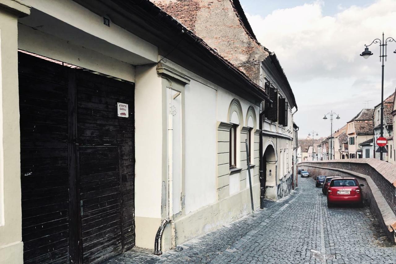 Old Town Studio Apartment Sibiu Extérieur photo